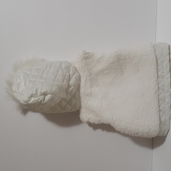 Little Lass Baby Girl Zip Up Winter Vest Size 3-6 Months like new| - Picture 2 of 4